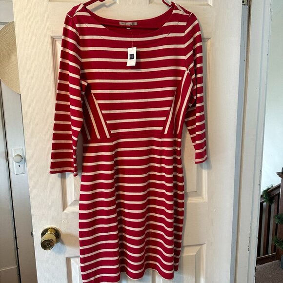 Women's Gap Red and White Striped Knit Dress. Size M. NWT. - Picture 1 of 9